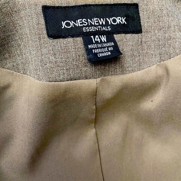 Jones New York Blazer - Picture 4 of 10
